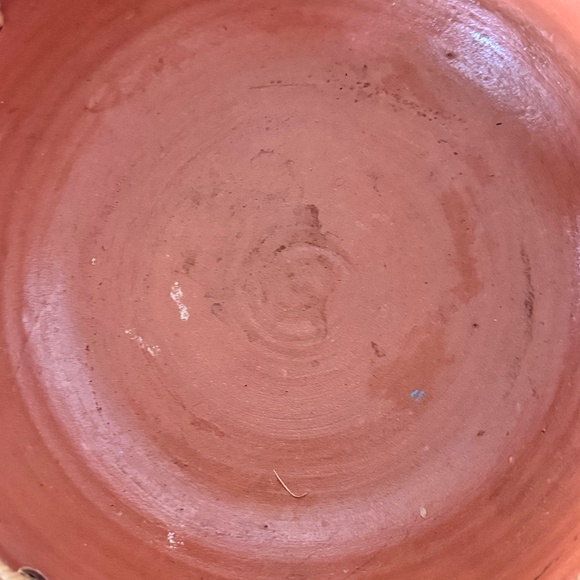Vintage 90s Terracotta Bowl with Woven Reed Rim, handcrafted in Nigeria - Picture 8 of 9